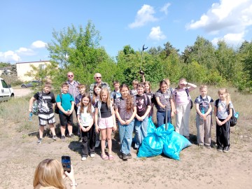 Międzypokoleniowa lekcja przyrody nad Rawką, 